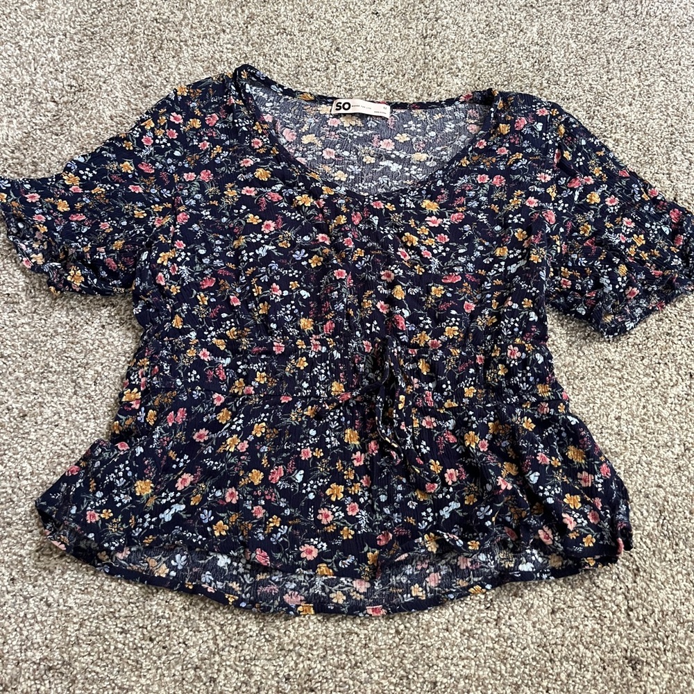SO Women’s Floral Cropped Blouse